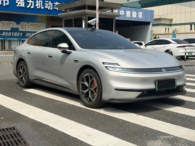 Changan Qiyuan A06 — Фото автомобиля 3
