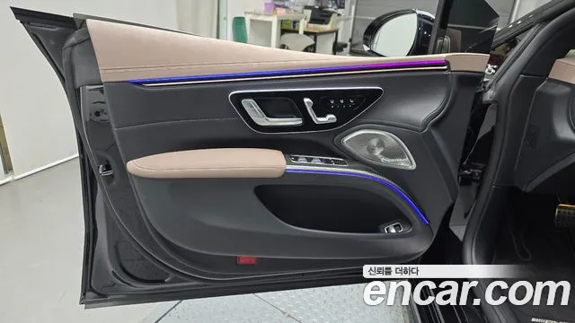 Mercedes-Benz EQS — Фото автомобиля 24