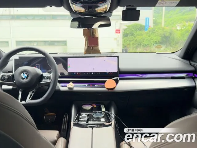 BMW 5 Series G60 — Фото автомобиля 17