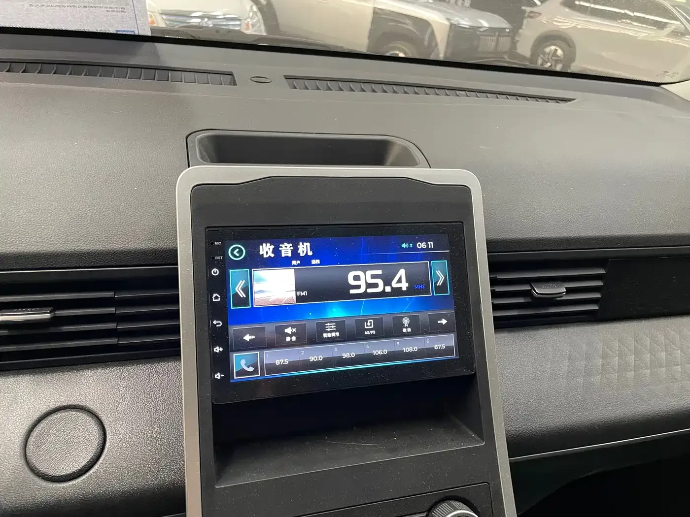 Lingshi Auto Ling Shi Golden Card 2024 Pioneer Edition 22.118kWh — Фото автомобиля 9