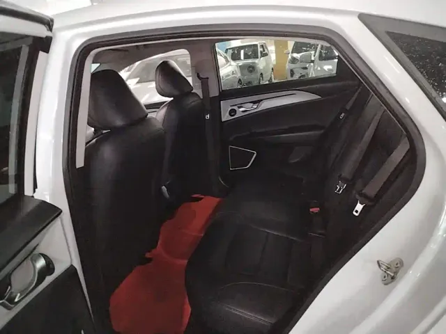 Geely Geometry A — Фото автомобиля 16