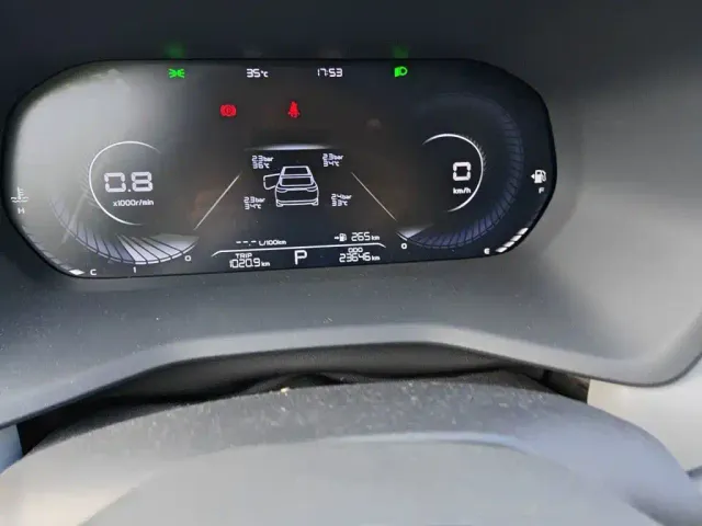 Geely Emgrand — Фото автомобиля 4