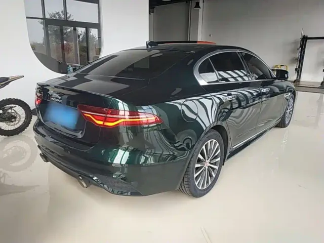 Jaguar XEL — Фото автомобиля 6