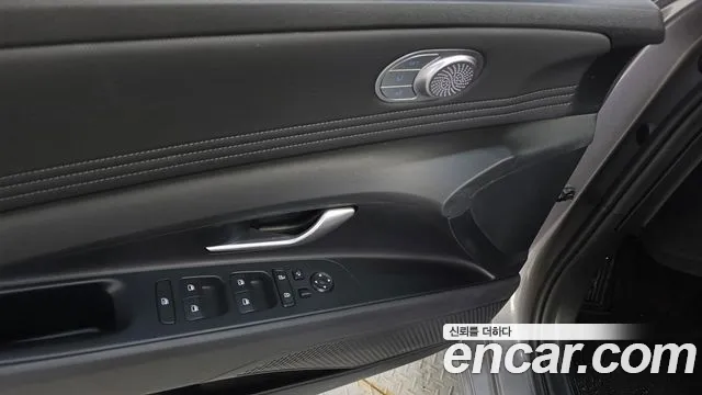 Hyundai AVANTE Modern — Фото автомобиля 16