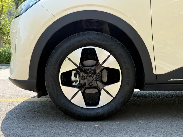Geely Starry Wish — Фото автомобиля 6