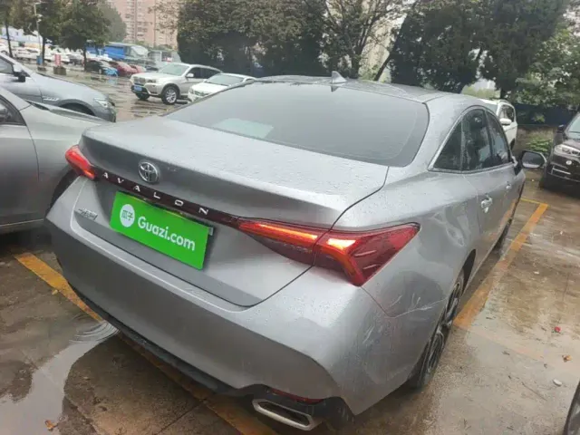 Toyota Avalon — Фото автомобиля 6