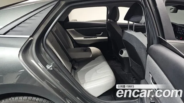 Hyundai Avante CN7 — Фото автомобиля 17