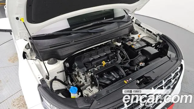 Hyundai Venue — Фото автомобиля 9