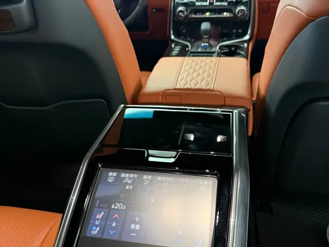 Lexus LX — Фото автомобиля 21