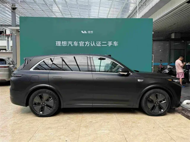 Li Auto L7 — Фото автомобиля 3