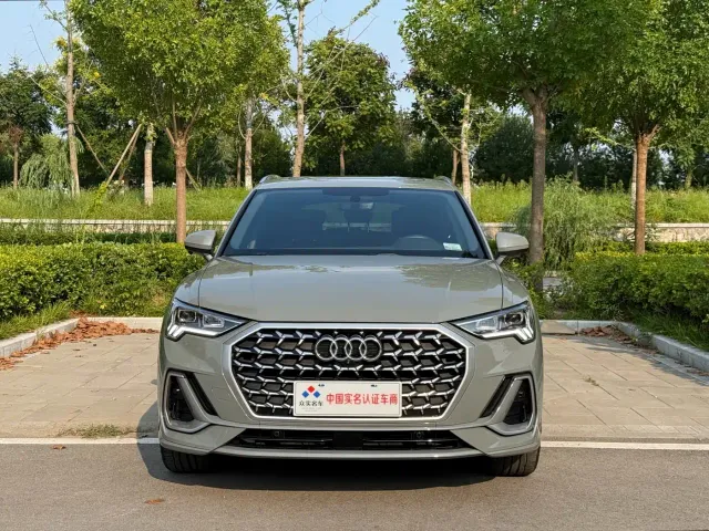 Audi Q3 — Фото автомобиля 2