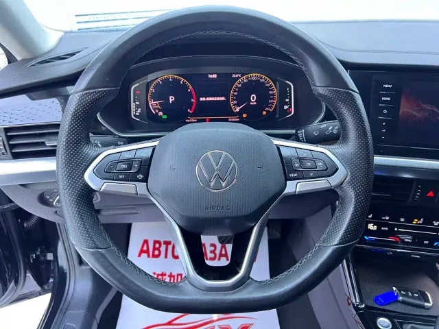 Volkswagen Passat — Фото автомобиля 9