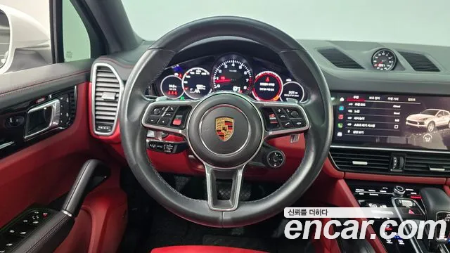 Porsche Cayenne — Фото автомобиля 13