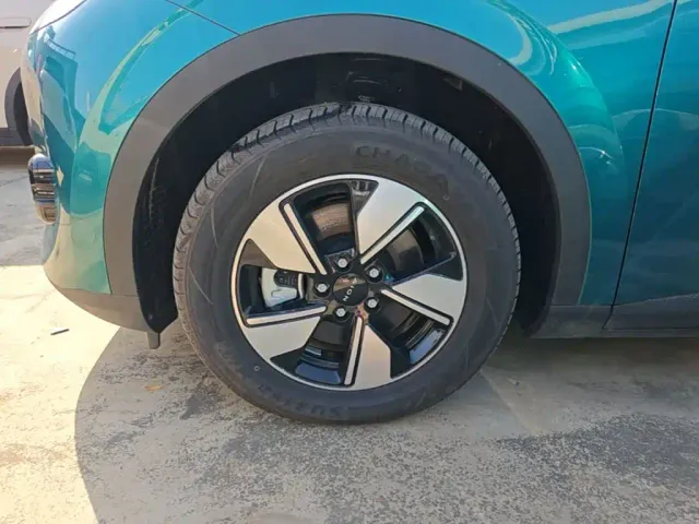 GAC Aion UT — Фото автомобиля 22