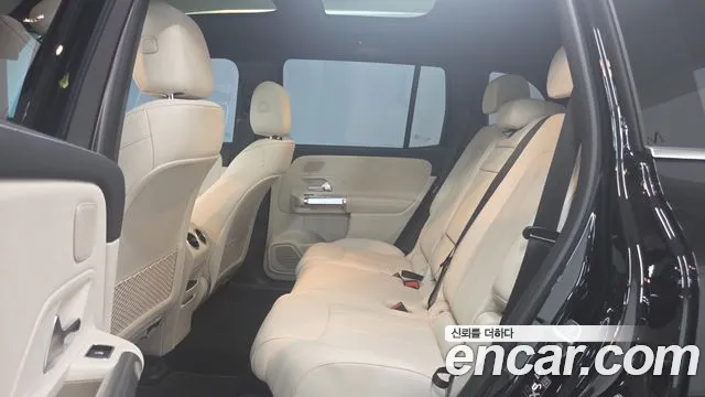 Mercedes-Benz EQB — Фото автомобиля 12