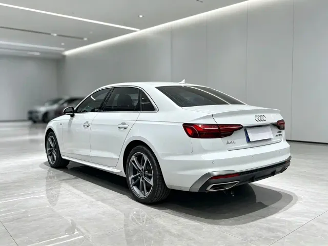 Audi A4L — Фото автомобиля 6