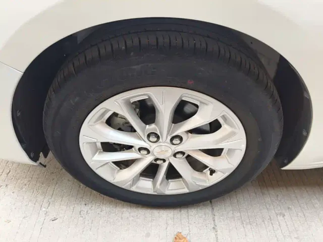 Chevrolet Monza — Фото автомобиля 22