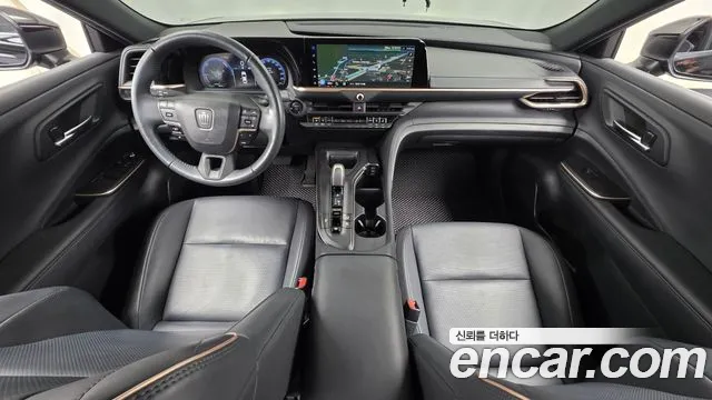 Toyota Crown — Фото автомобиля 10