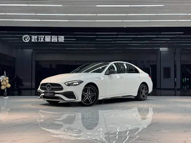 Mercedes-Benz C-Class — Фото автомобиля 2