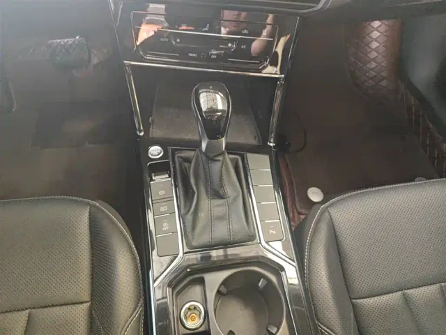 Volkswagen Passat — Фото автомобиля 13