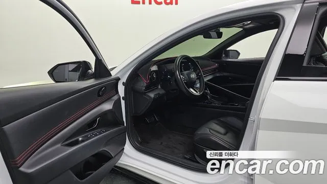 Hyundai Avante CN7 — Фото автомобиля 15