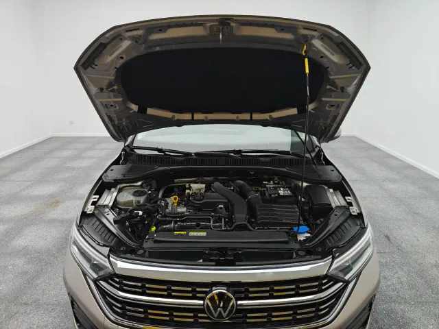 Volkswagen Sagitar — Фото автомобиля 6