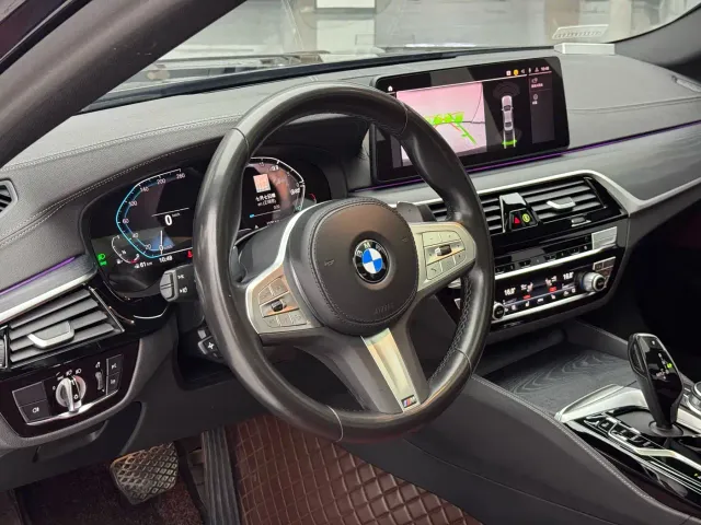 BMW 5 Series — Фото автомобиля 7