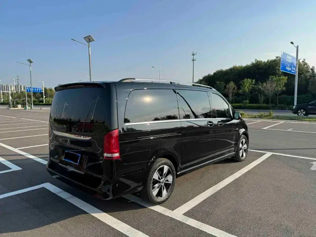 Mercedes-Benz V-Class — Фото автомобиля 4