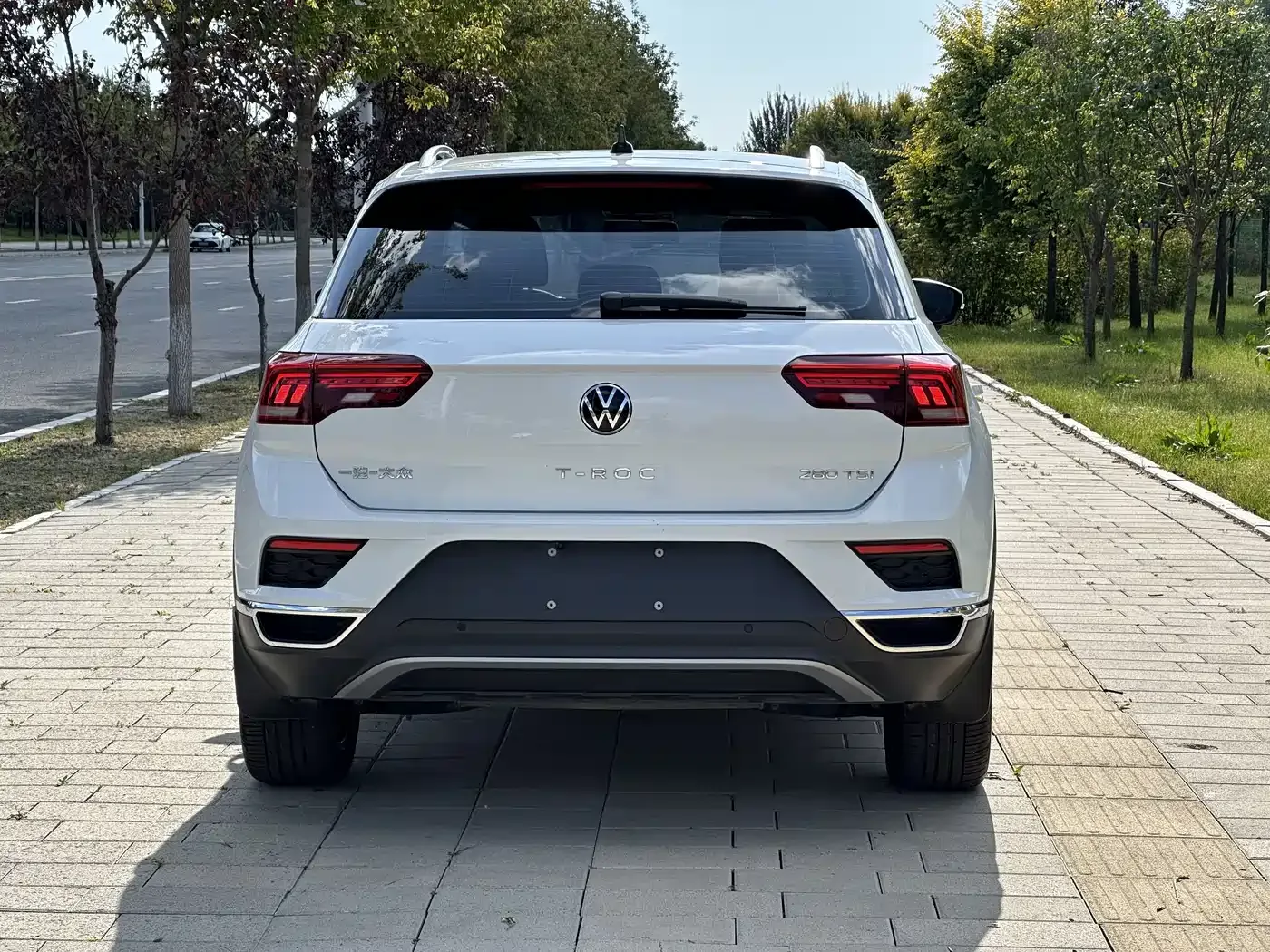 Volkswagen Volkswagen T-ROC 2022 280TSI DSG 2WD Comfort PLUS — Фото автомобиля 6