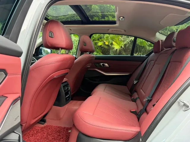BMW 3 Series — Фото автомобиля 5