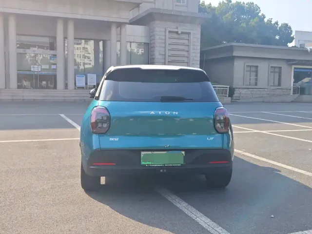 GAC Aion UT — Фото автомобиля 5