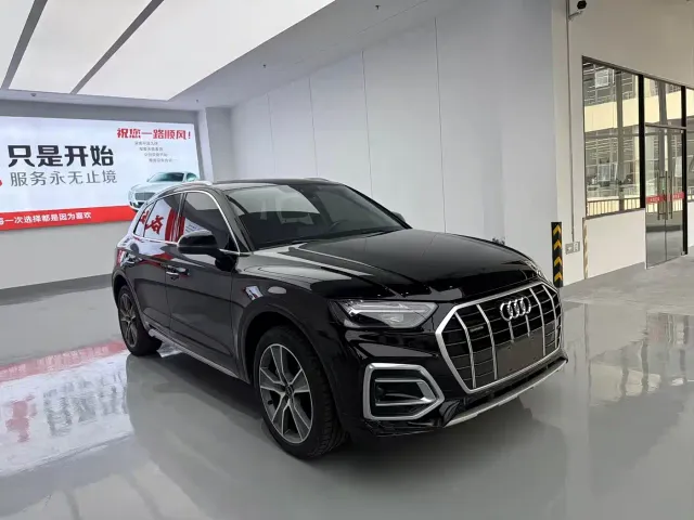 Audi Q5L — Фото автомобиля 3