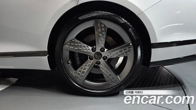 Genesis G80 RG3 — Фото автомобиля 6