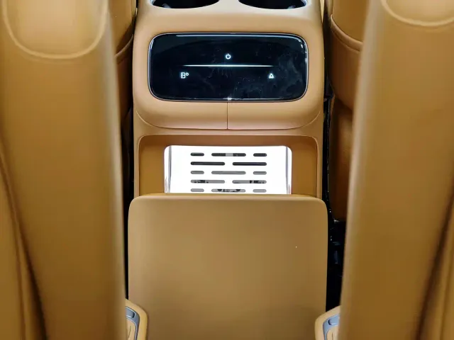 IM Motors LS8 — Фото автомобиля 9
