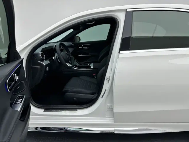 Mercedes-Benz C-Class — Фото автомобиля 16