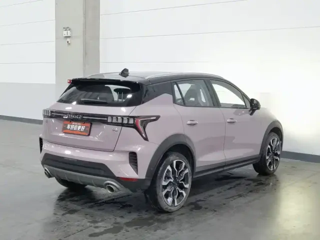 Lynk & Co 06 — Фото автомобиля 2