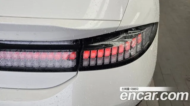 Hyundai Ioniq6 — Фото автомобиля 21