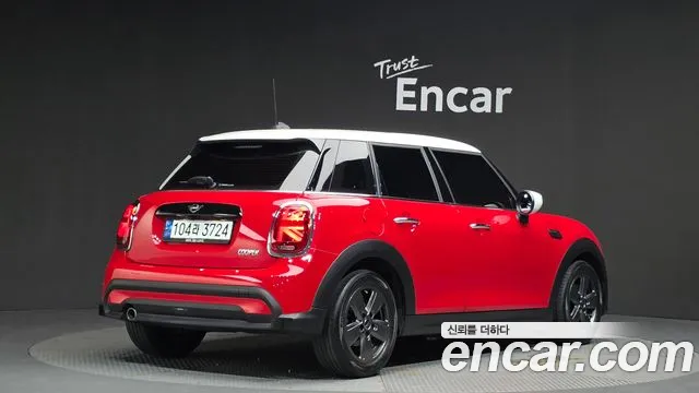 Mini Cooper Cooper 5 дверей Classic — Фото автомобиля 2