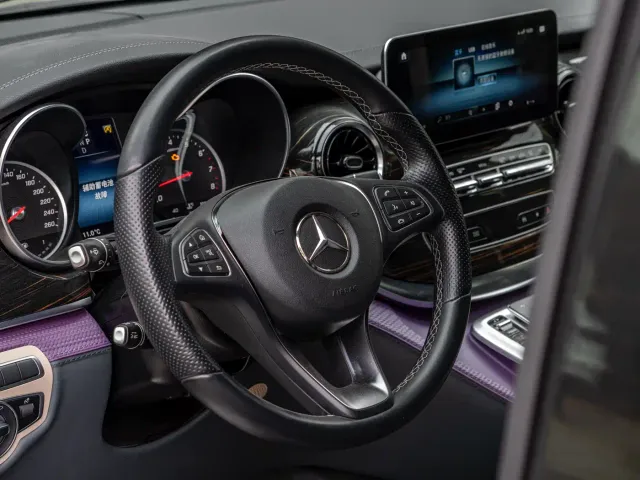 Mercedes-Benz V-Class — Фото автомобиля 9