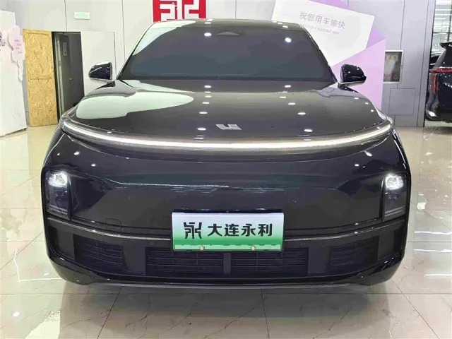 Li Auto L8 — Фото автомобиля 2