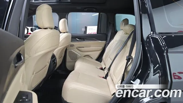 Jeep Cherokee Grand Cherokee(WL) 3.6 Limited — Фото автомобиля 12