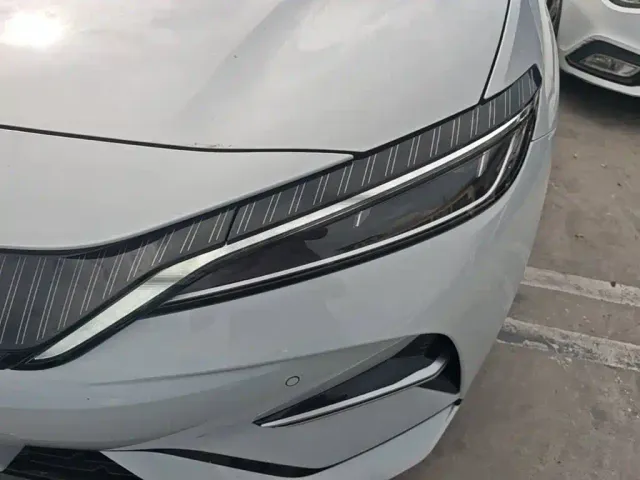 BYD Song L EV — Фото автомобиля 23