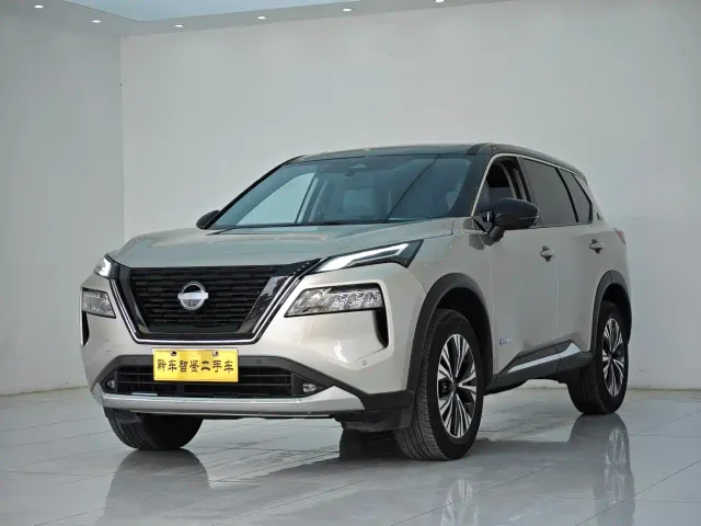 Фотография автомобиля — Nissan X-Trail