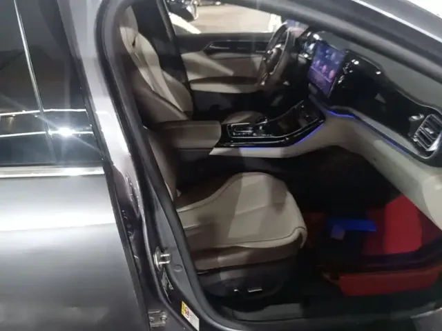 BYD Qin PLUS 2023 Champion Edition EV 610KM Excellence — Фото автомобиля 19