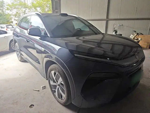 BYD Tang L — Фото автомобиля 3