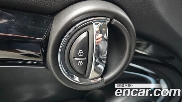 Mini Cooper Cooper 5 дверей Classic — Фото автомобиля 15
