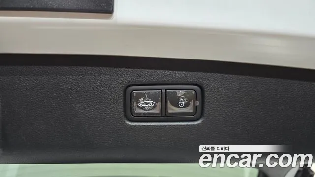 Genesis GV70 — Фото автомобиля 23