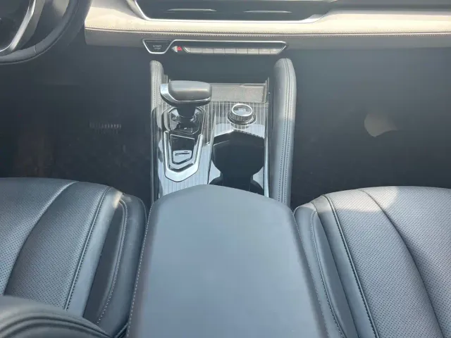 Geely Xingyue L — Фото автомобиля 9