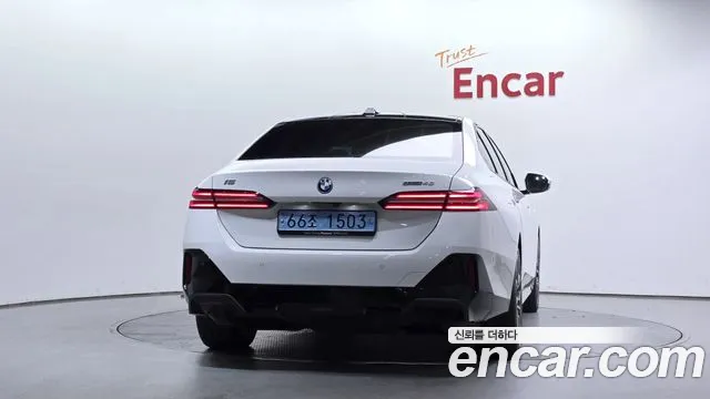 BMW i5 G60 — Фото автомобиля 4