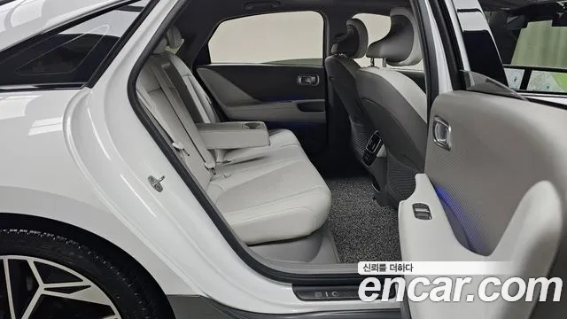 Hyundai Ioniq 6 — Фото автомобиля 18